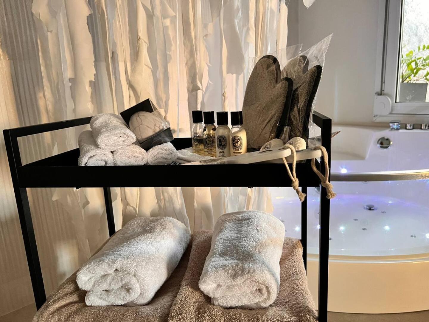 Perla Coco Jacuzzi Suites Chania  Exterior foto